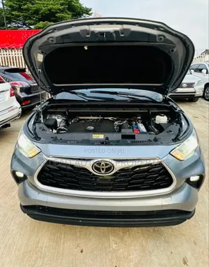 Toyota Highlander XLE AWD 2020 Blue