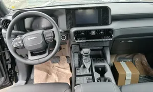 New Toyota Land Cruiser Prado 2.7 2025 Black