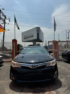 Toyota Camry XLE 4dr Sedan (2.5L 4cyl 6A) 2014 Black