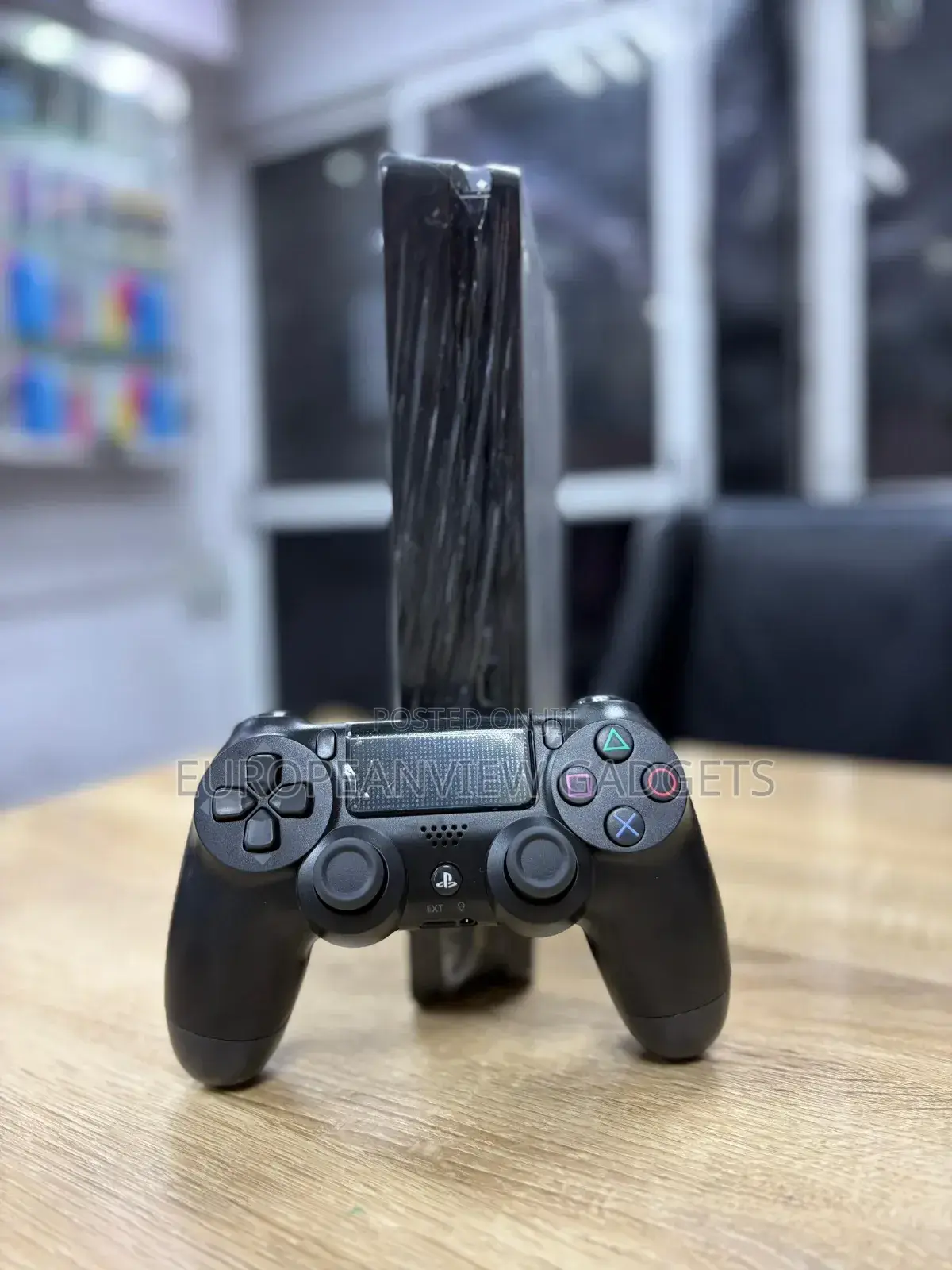 Play Station 4