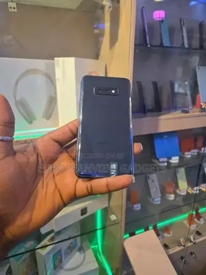 Samsung Galaxy S10e 128 GB Blue