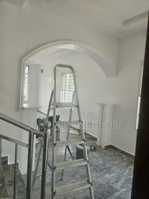 4bdrm Townhouse / Terrace in Main Wuye for rent
