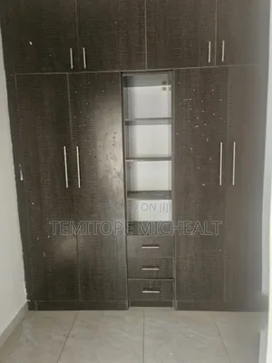 4bdrm Townhouse / Terrace in Main Wuye for rent