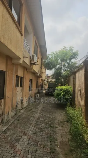 6bdrm Block of Flats in Unity Es, Egbeda / Egbeda for sale