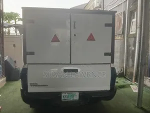Toyota Quantum 2007 White