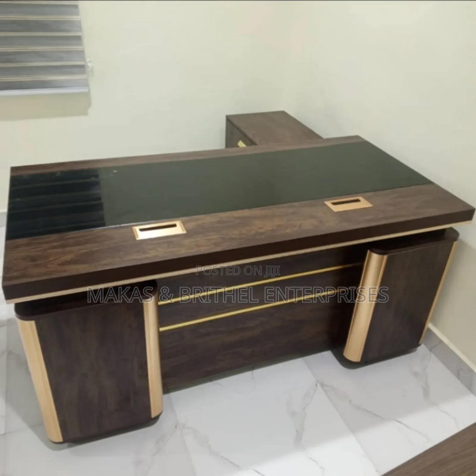 1.6miters Quality Office Desk