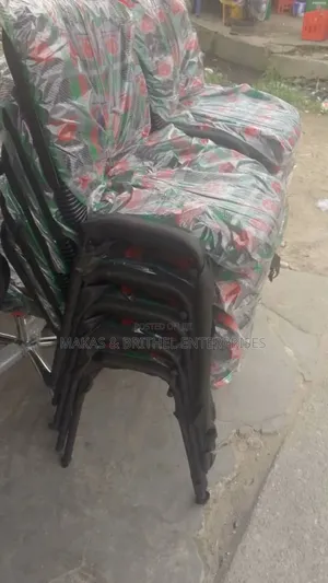 4legs Visitors Chair