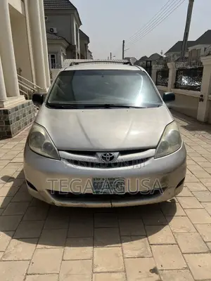 Toyota Sienna 2008 Silver
