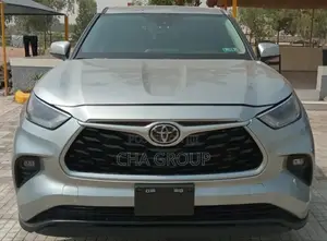 Toyota Highlander LE FWD 2023 Silver