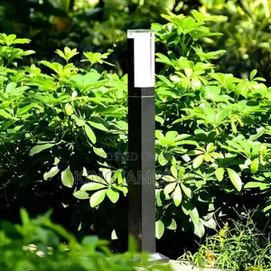Straight Garden Light
