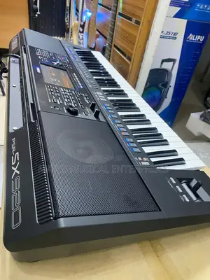 Yamaha PSR-Sx920 Electronic Keyboard