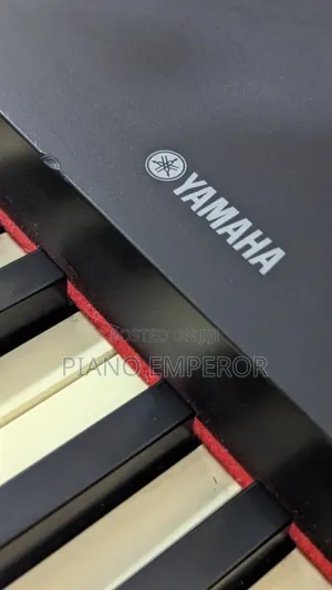  Yamaha P-70 