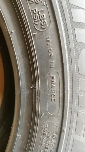 225/70/16 Michelin