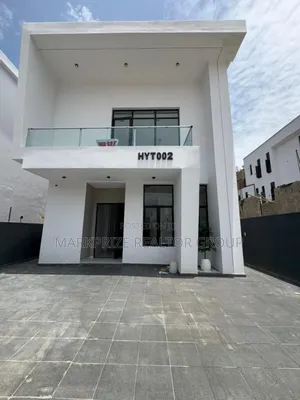 Furnished 5bdrm Duplex in Chevron for sale