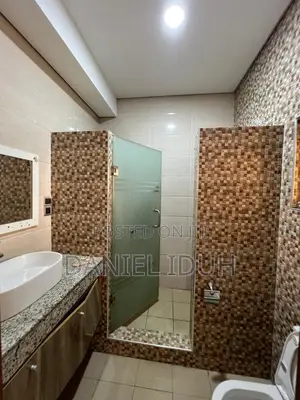 4bdrm Townhouse / Terrace in Guzape District for rent