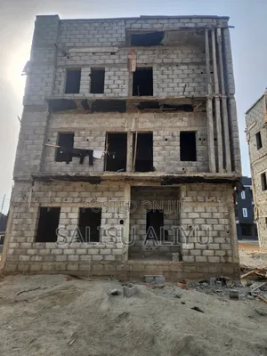 7bdrm Duplex in Dawaki for sale