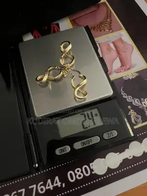 18karat Earrings and Pendants
