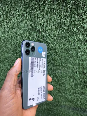 Apple iPhone 11 256 GB Green
