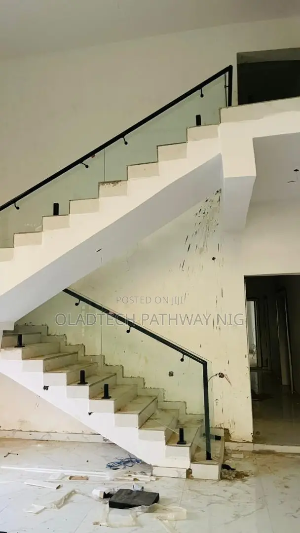 Frameless Glass Handrails for Stairway