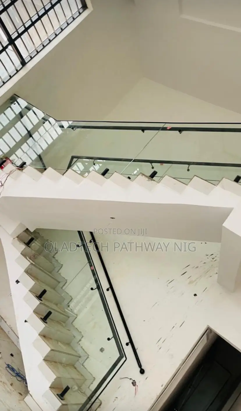 Frameless Glass Handrails for Stairway