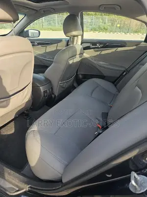 Hyundai Sonata Limited 2.0T Sedan (2.0L 4cyl 6A) 2012 Gray