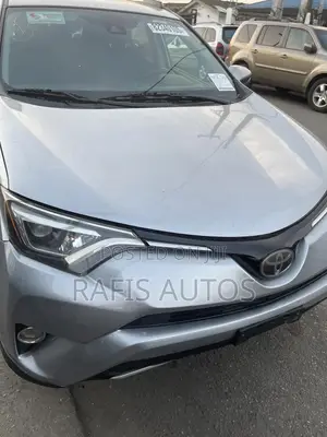 Toyota RAV4 Limited 4dr SUV (2.5L 4cyl 6A) 2018 Silver