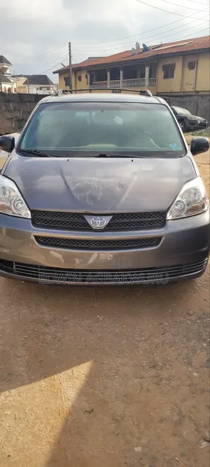 Toyota Sienna 2005 Gray