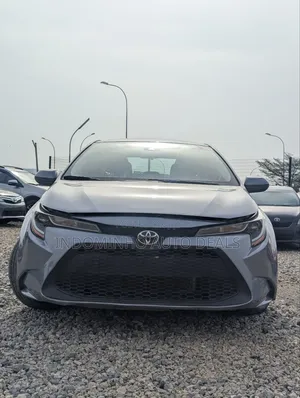 Toyota Corolla LE 2020 Silver