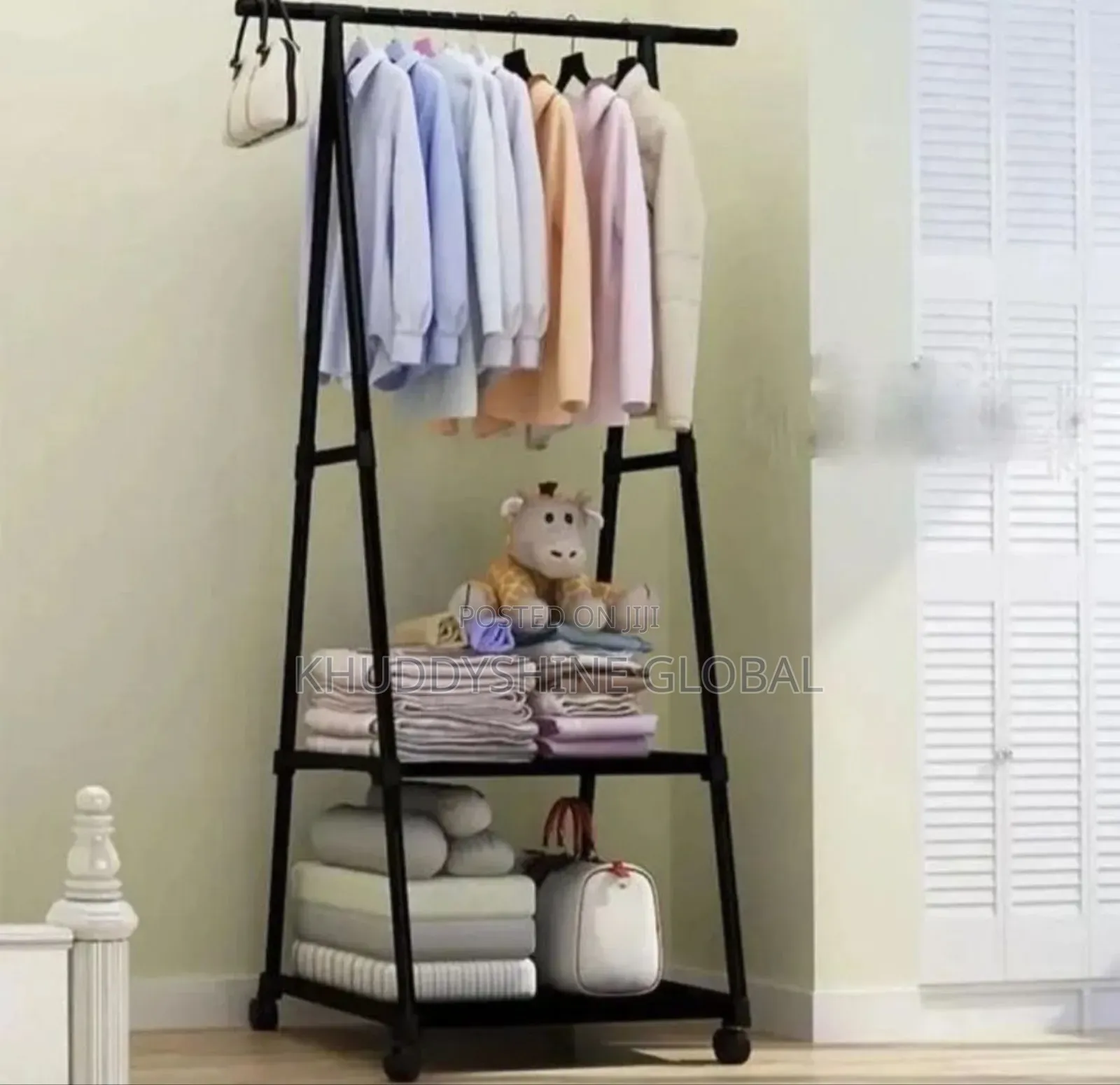 Triangle Cloth Rack (Black)
