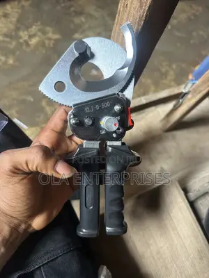 Ratchet Cable Cutter
