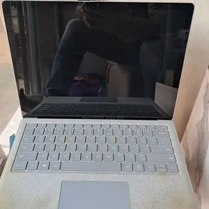 Laptop Microsoft Surface Laptop 8GB Intel Core i7 SSD 256GB