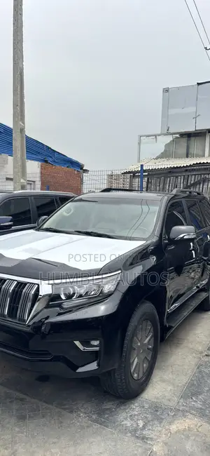 Toyota Land Cruiser Prado 2016 Black