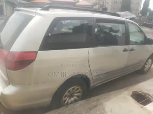Toyota Sienna 2005 Silver