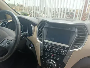 Hyundai Santa Fe 2017 White