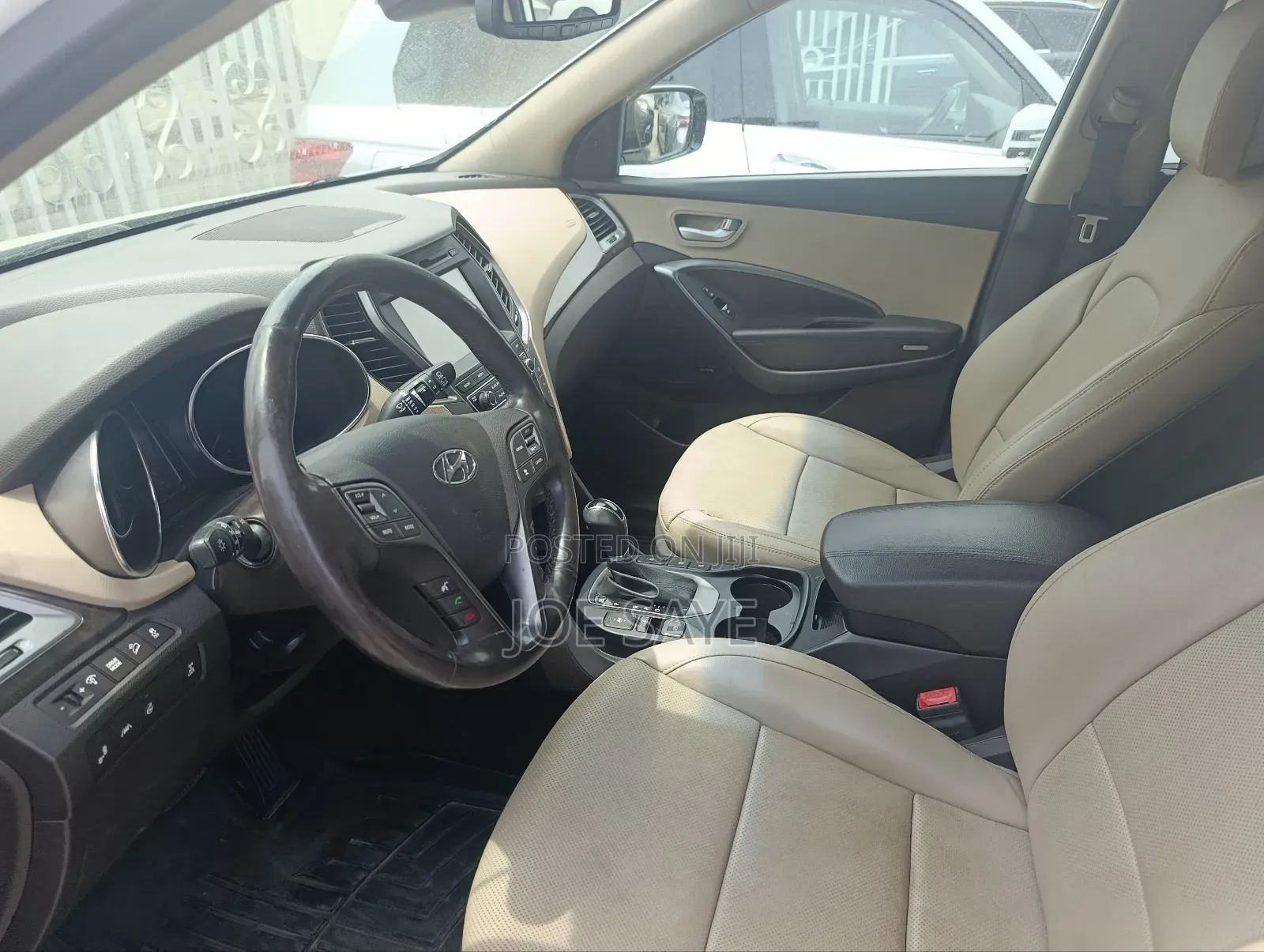 Hyundai Santa Fe 2017 White