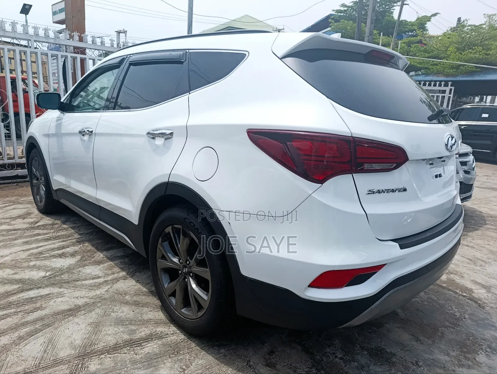 Hyundai Santa Fe 2017 White