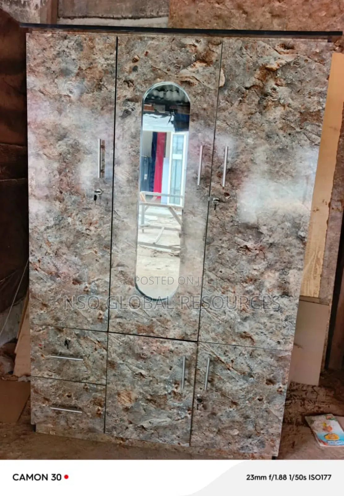 4by6 Wardrobe With Mirror and Drawers