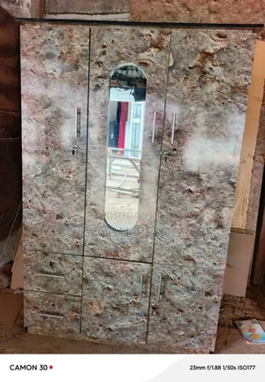 4by6 Wardrobe With Mirror and Drawers