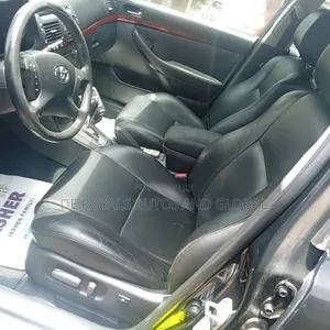 Toyota Avensis 2.0 Advanced Automatic 2011 Black