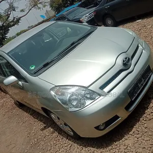 Toyota Verso 1.8 2012 Silver