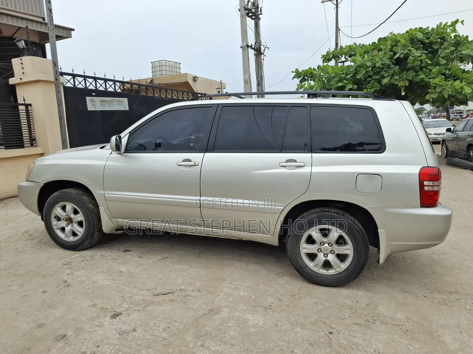 Toyota Highlander Base AWD 2004 Silver for sale - Great Stephen-ho LTD ...