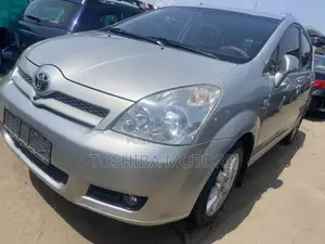 Toyota Verso 2009 Silver