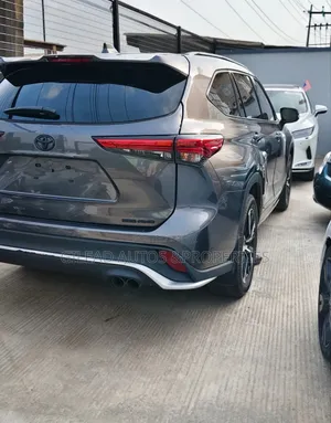 Toyota Highlander XSE 2022