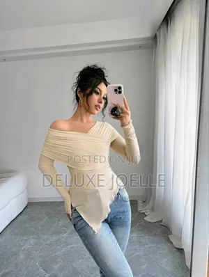 Asymmetric Shoulder Long Sleeve Pleated Top