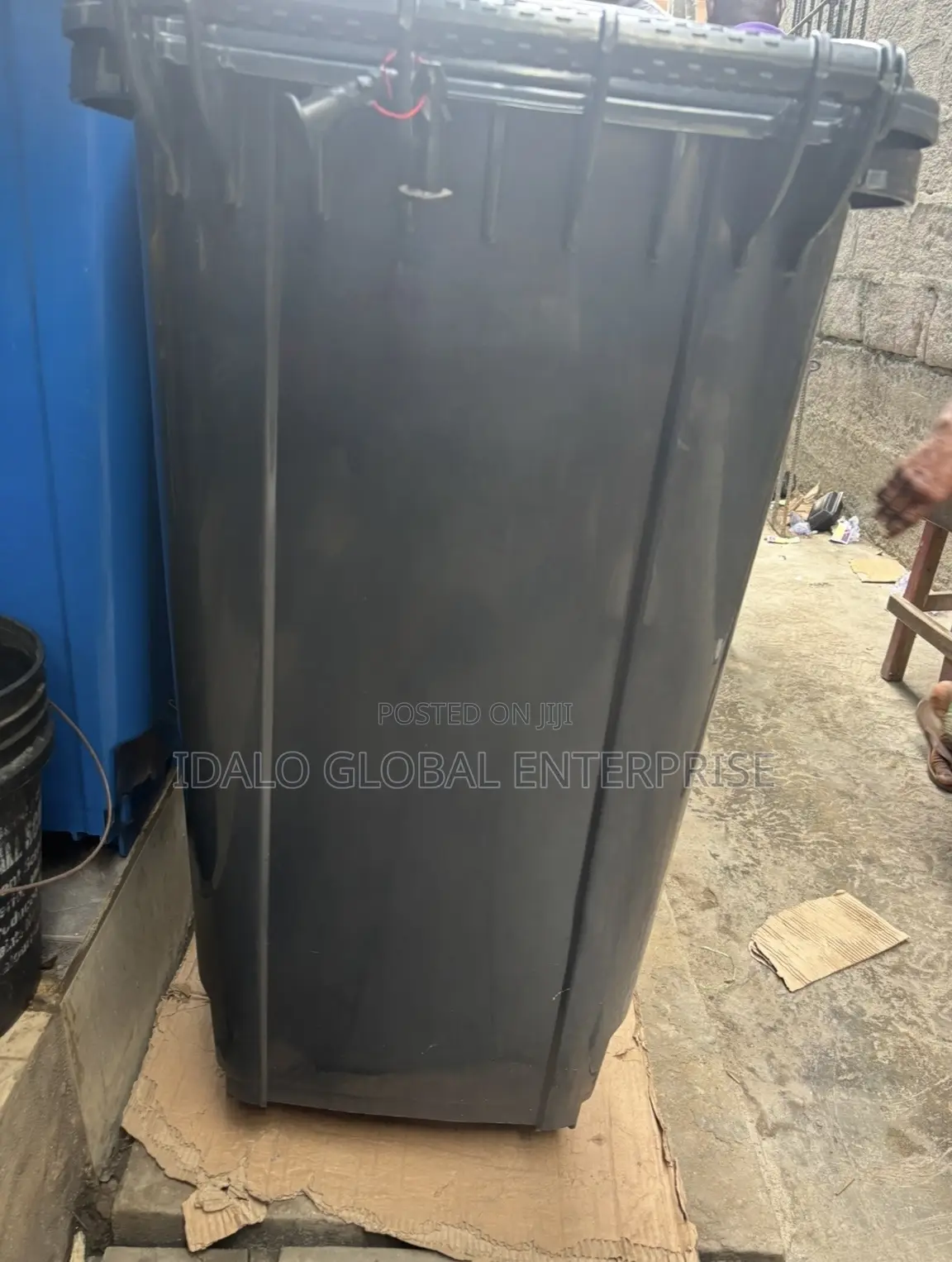 240l Waste Bin With Wheels