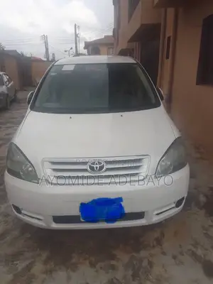 Toyota Ipsum 240i Limited 4WD 2002 White
