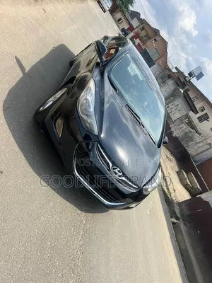 Hyundai Elantra GLS Sedan FWD (1.8L 4cyl 6M) 2013 Black