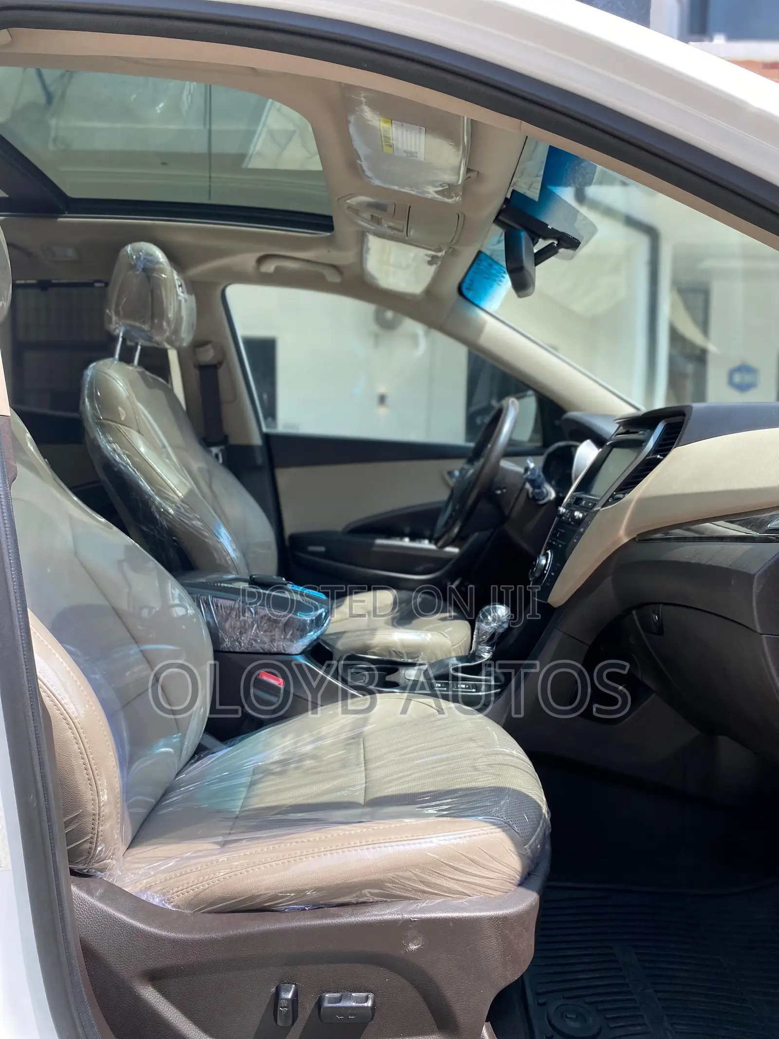 Hyundai Santa Fe SE AWD 2017 White