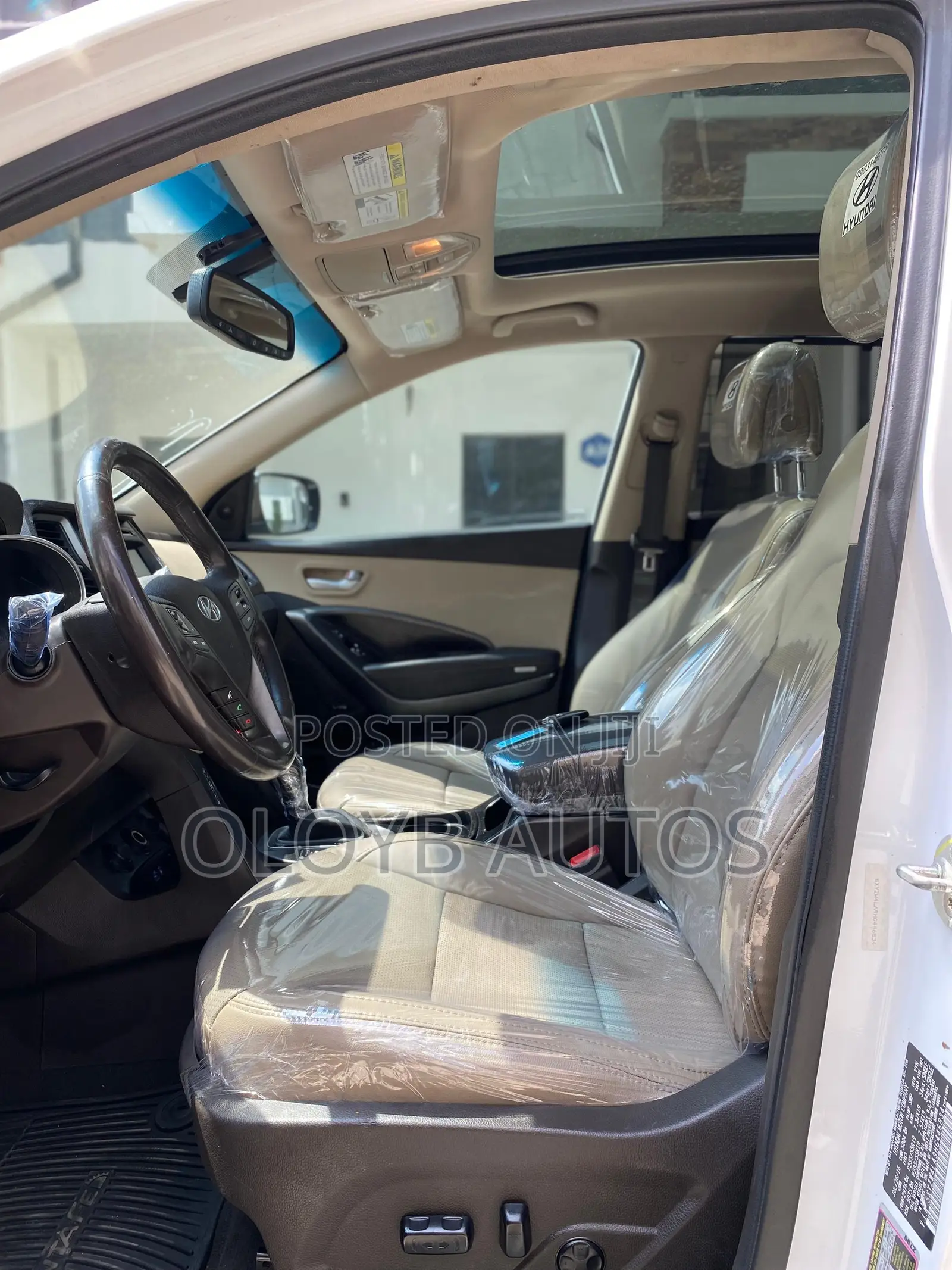 Hyundai Santa Fe SE AWD 2017 White