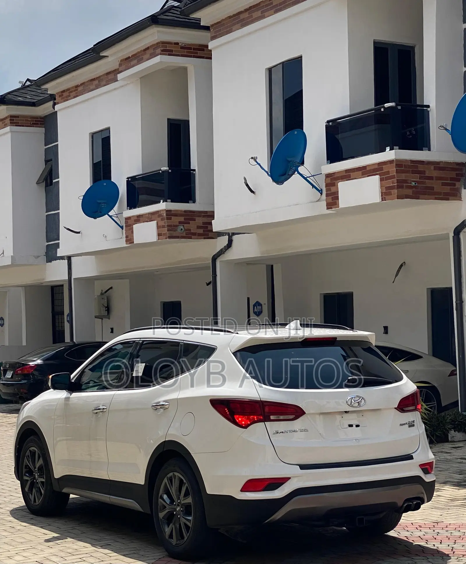 Hyundai Santa Fe SE AWD 2017 White